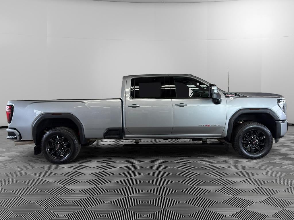 2025 GMC Sierra AT4