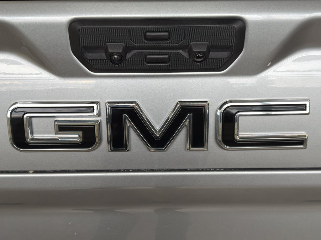 2025 GMC Sierra AT4