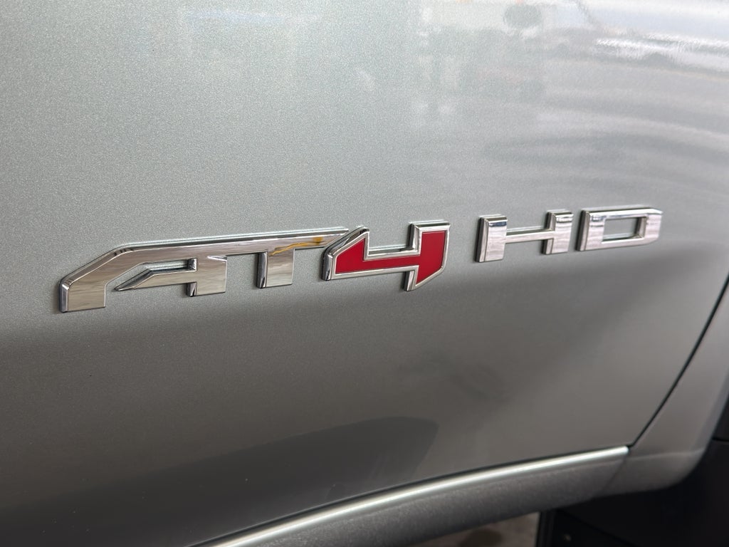 2025 GMC Sierra AT4
