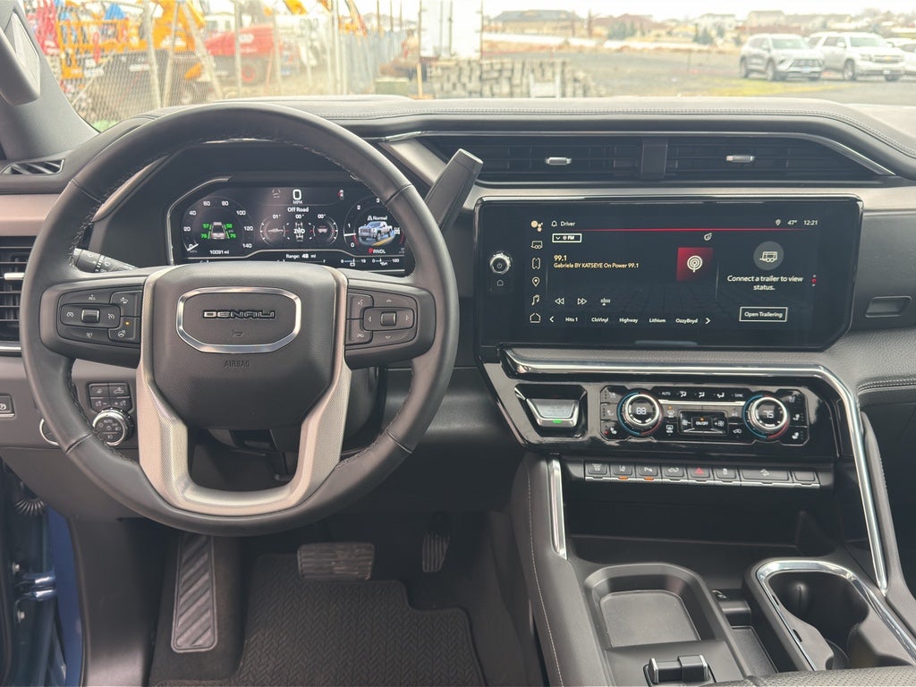 2025 GMC Sierra Denali