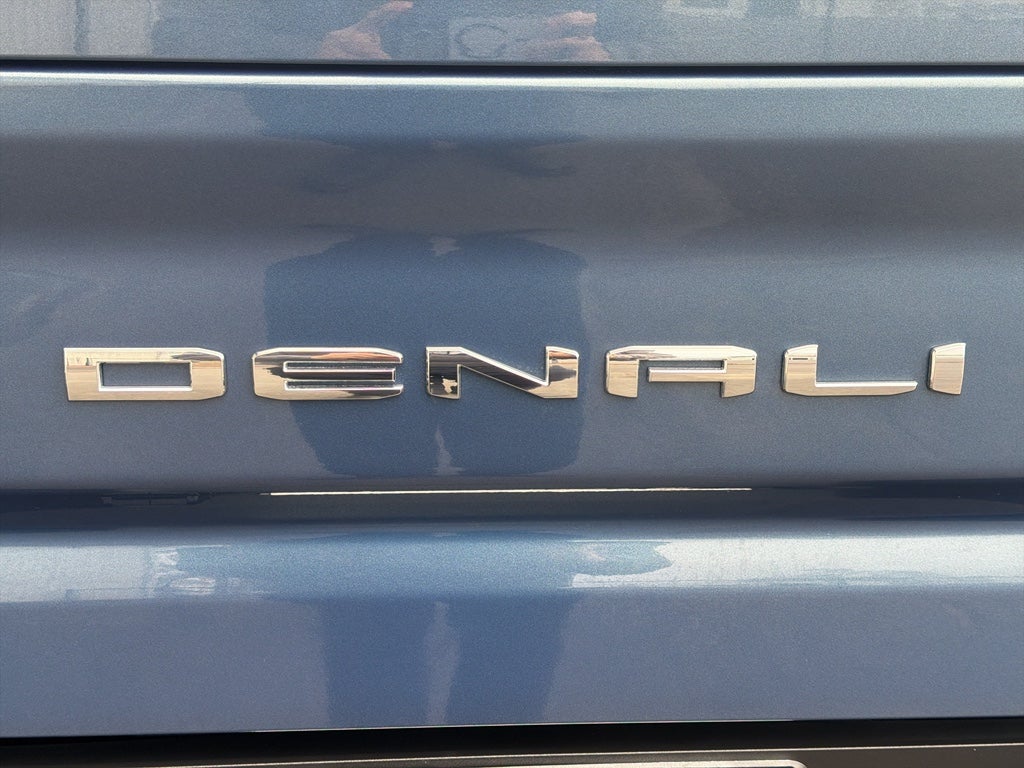 2025 GMC Sierra Denali