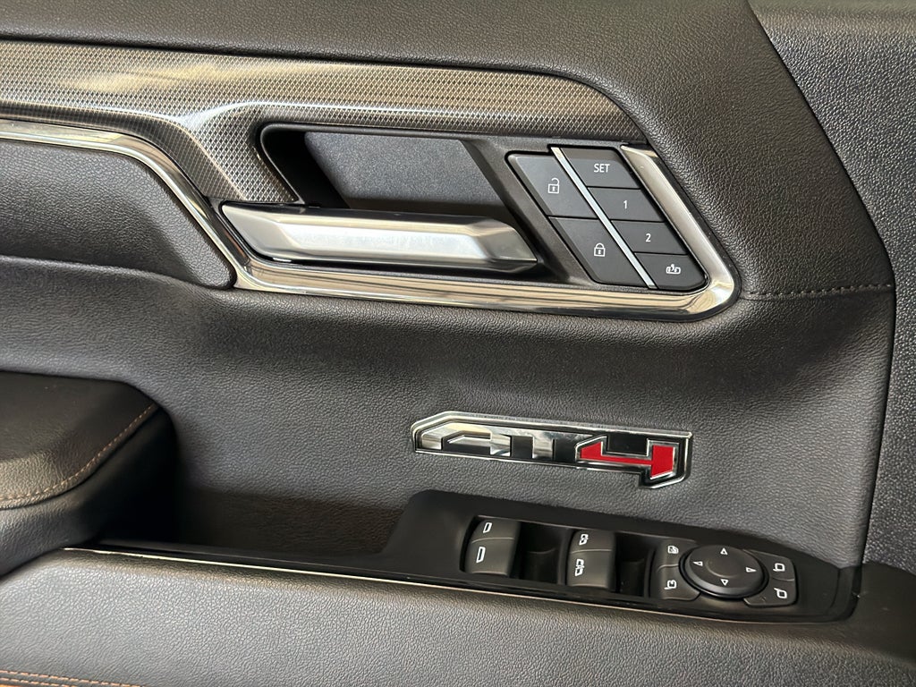 2024 GMC Sierra AT4