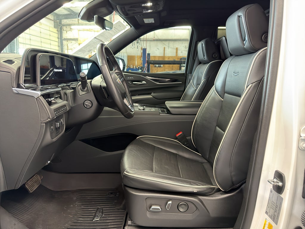 2023 Cadillac Escalade ESV 4WD Sport