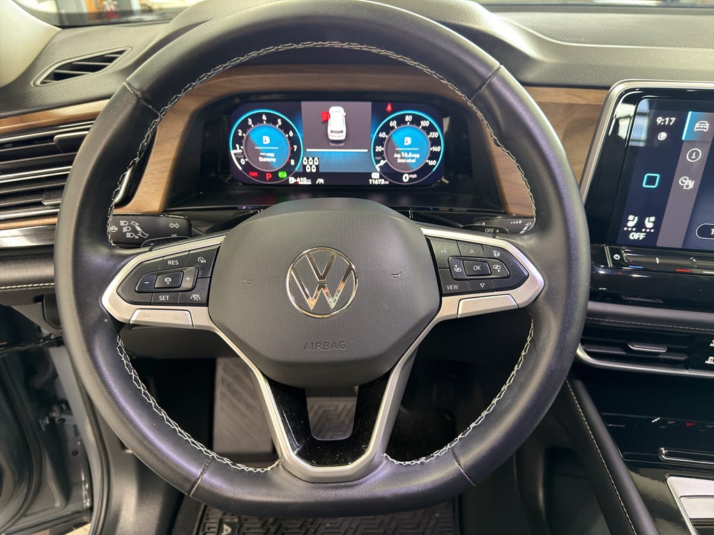 2025 Volkswagen Atlas 2.0T SE w/Technology