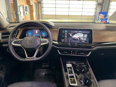 2025 Volkswagen Atlas 2.0T SE w/Technology