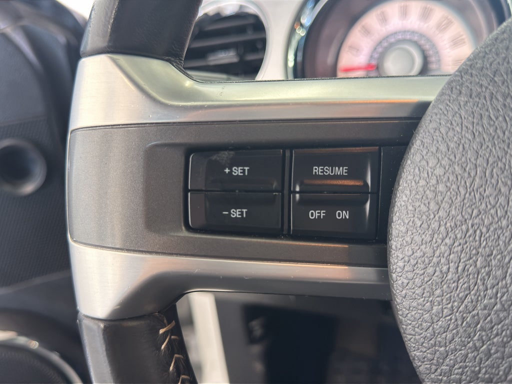 2012 Ford Mustang V6 Premium