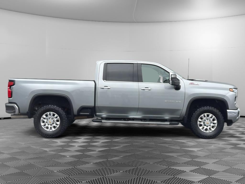 2025 Chevrolet Silverado LTZ