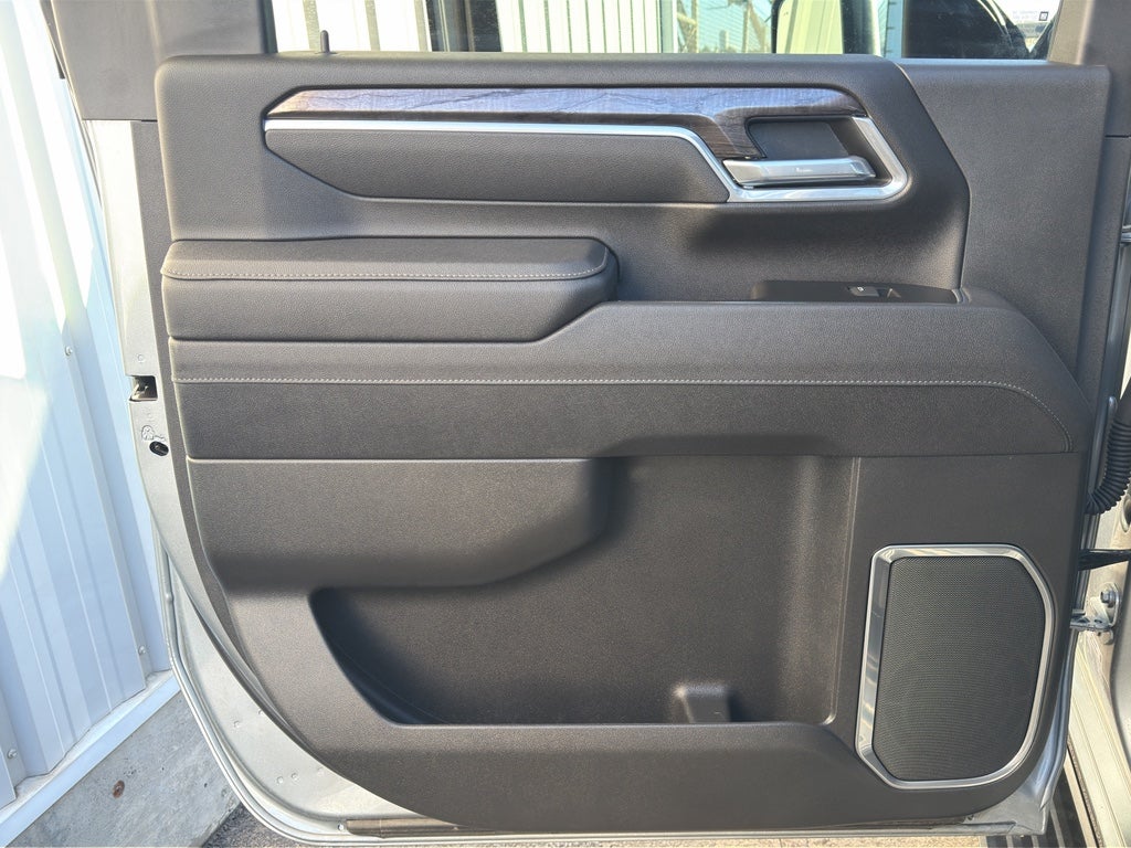 2025 Chevrolet Silverado LTZ