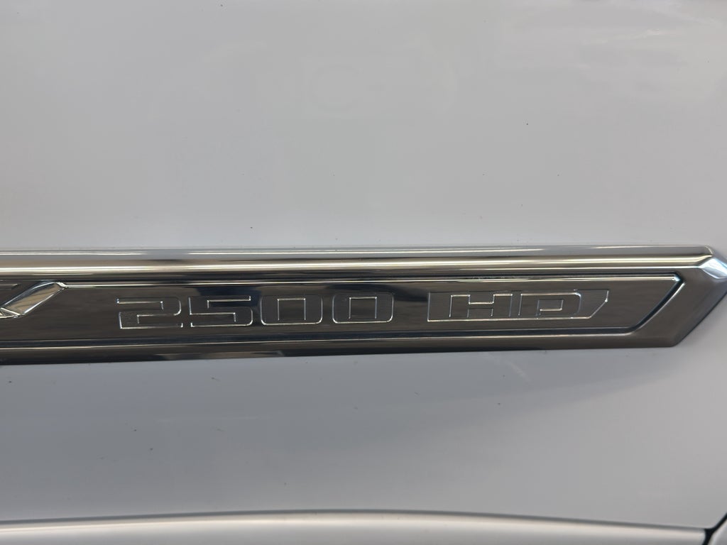 2024 Chevrolet Silverado High Country