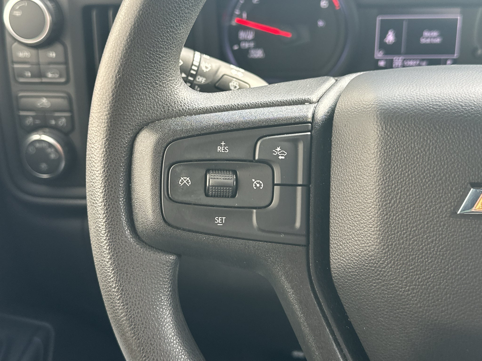 2024 Chevrolet Silverado Custom