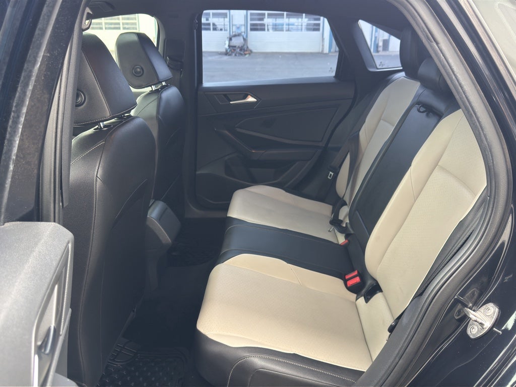 2019 Volkswagen Jetta R-Line