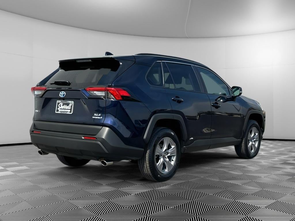 2022 Toyota RAV4 Hybrid XLE