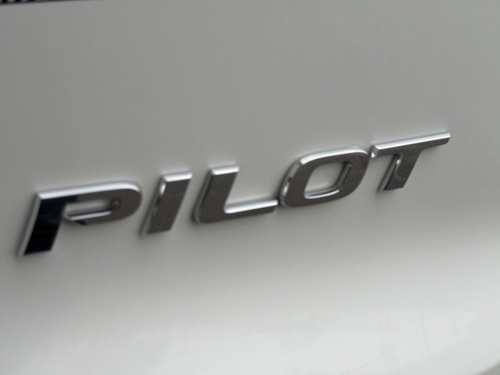 2020 Honda Pilot Touring 8-Passenger