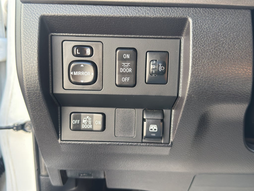 2015 Toyota Tundra SR5