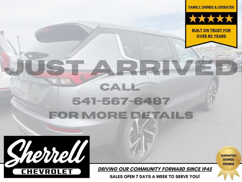 2024 Mitsubishi Outlander SE Black Edition w/Pano Roof
