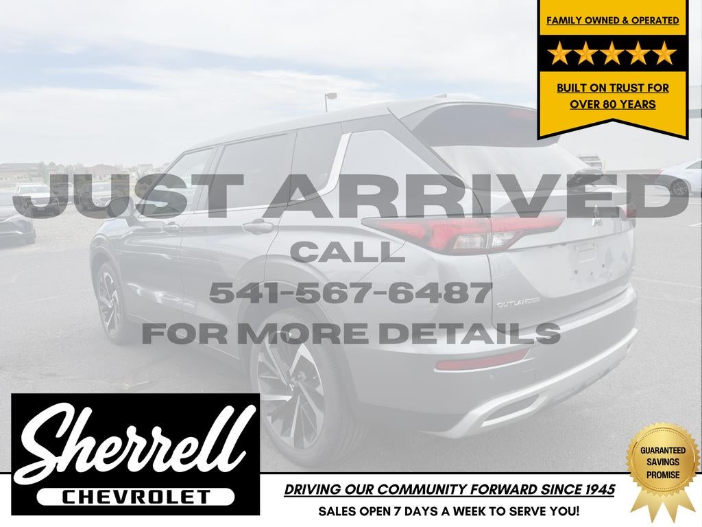 2024 Mitsubishi Outlander SE Black Edition w/Pano Roof