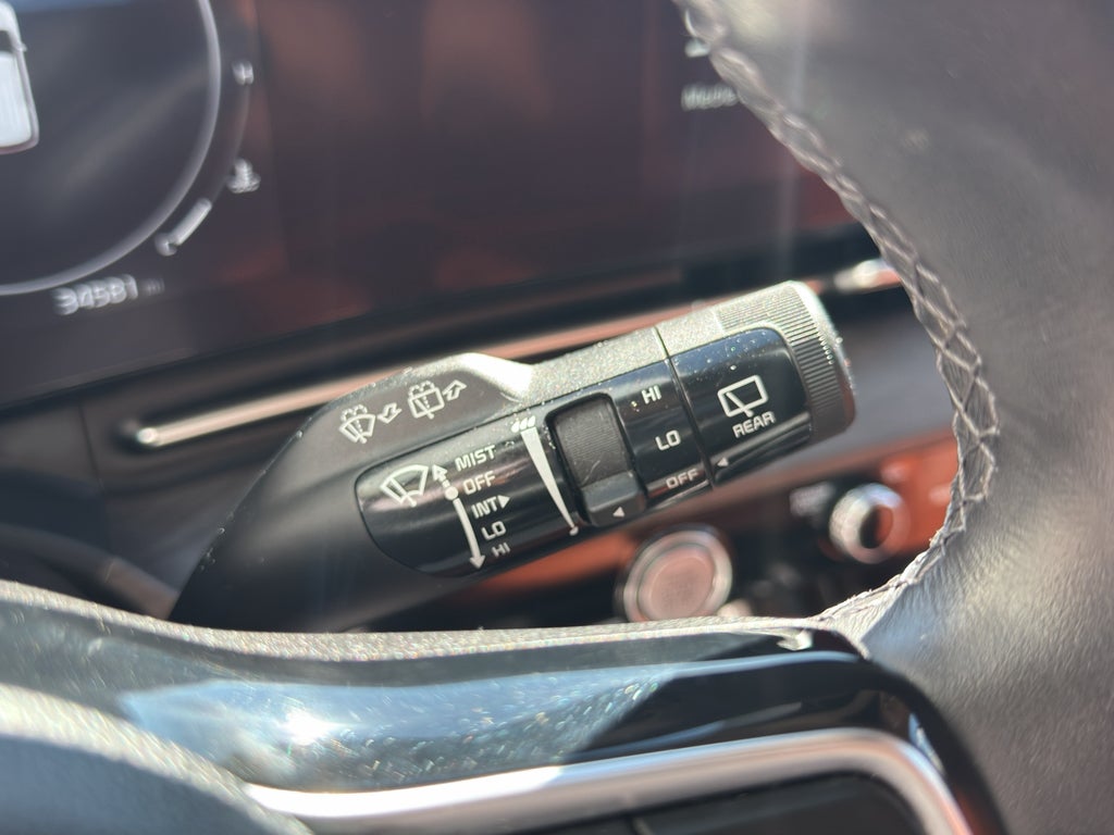 2024 Kia Carnival SX