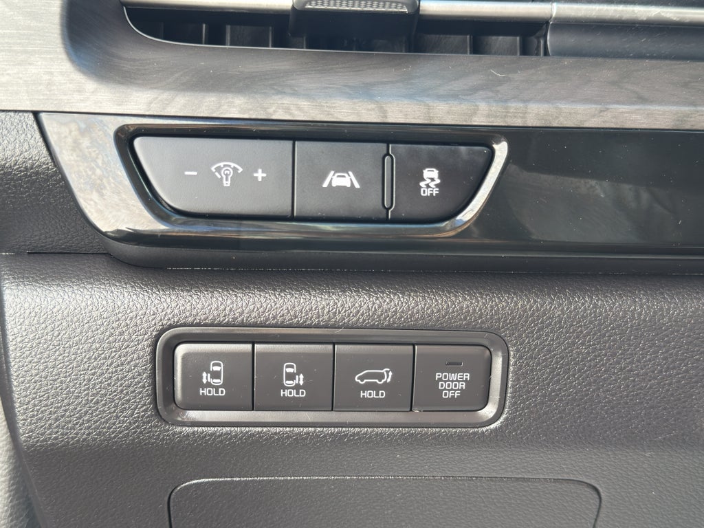 2024 Kia Carnival SX