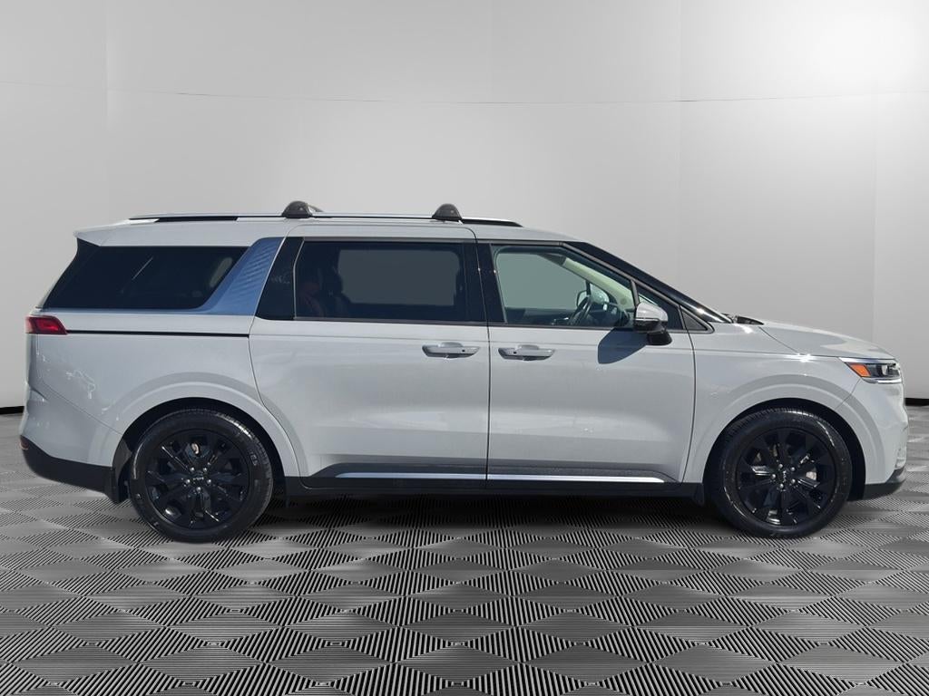 2024 Kia Carnival SX